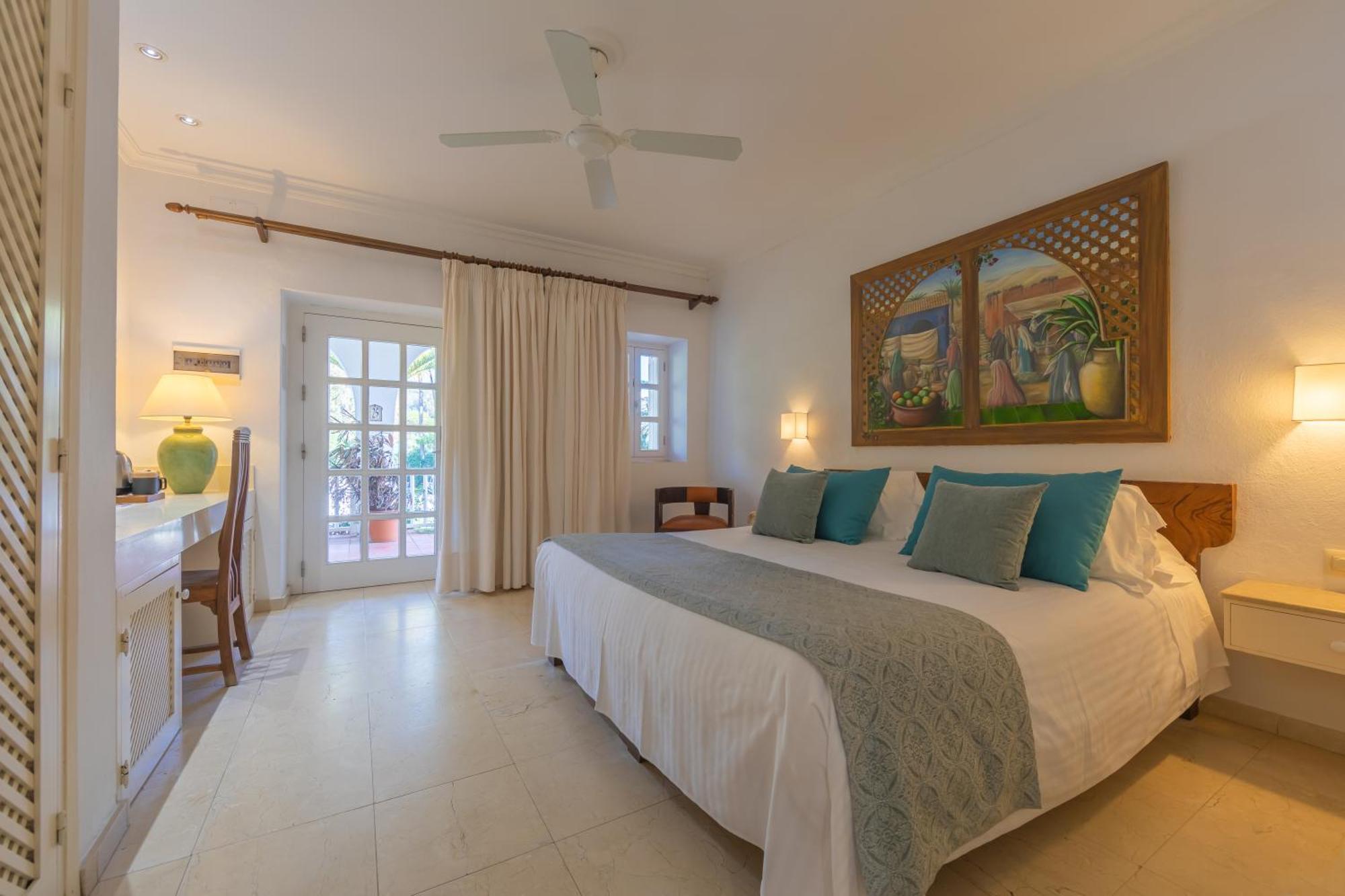 Hurricane Hotel